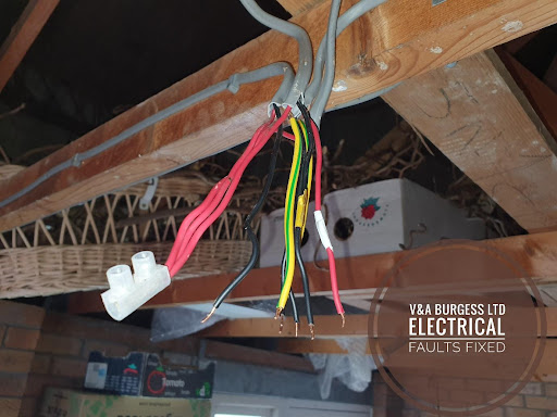Garage Light Wiring💡 | Electrical Faults Fixed
